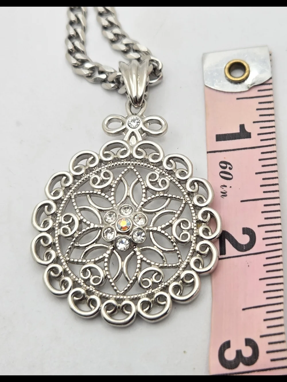 Silver Tone Openwork Floral Mandalla Pendant Necklace Rhinestone Accent 18